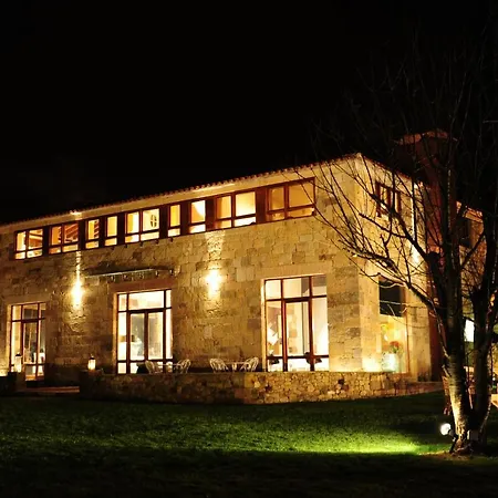 펜션 La Finca Del Monasterio Silió